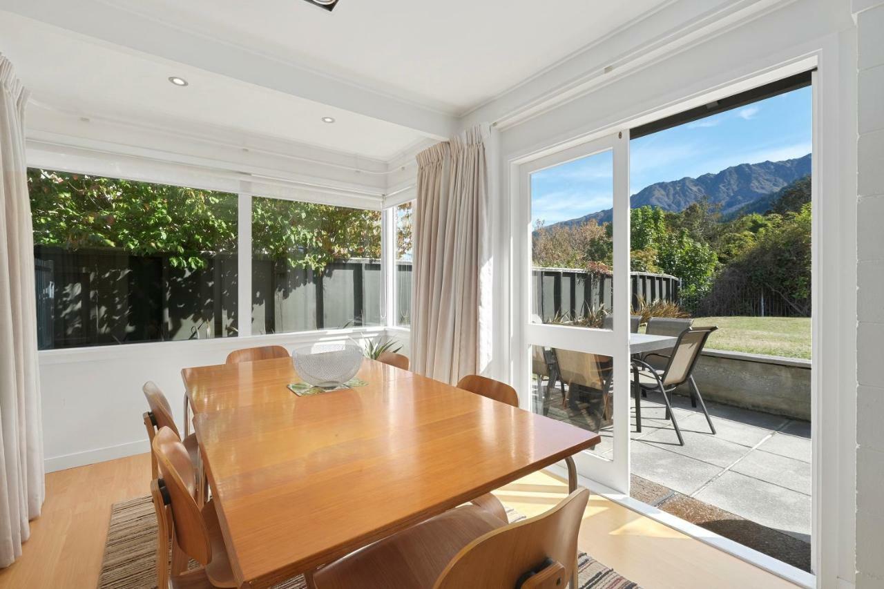 Suburb Retreat Villa Queenstown Bagian luar foto